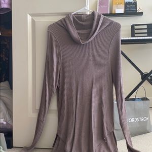 Free people turtleneck mauve sweater